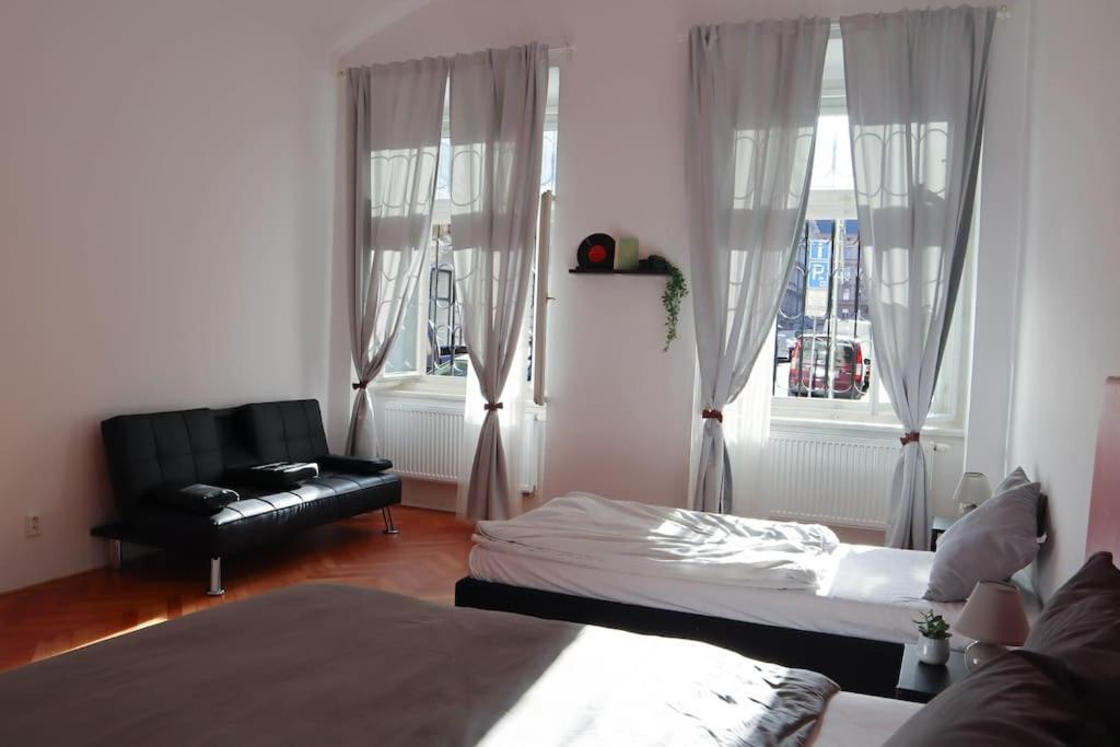 Modern Apartment In The Center Of Prag Eksteriør billede
