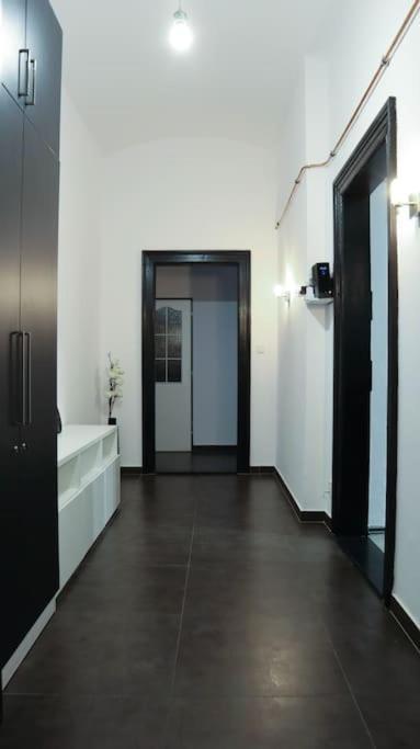 Modern Apartment In The Center Of Prag Eksteriør billede